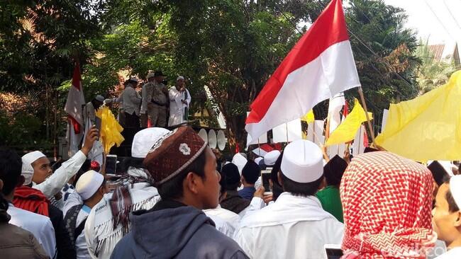 Demo di Bawaslu Jatim, Forum Umat Islam Ingatkan Soal Akhirat