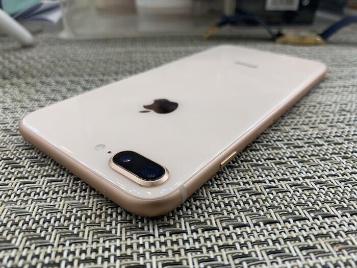 Terjual iPhone 8 plus 256gb mulus murah Bekasi not Samsung 