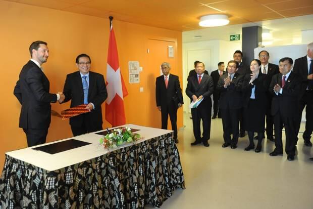 JK Kawal Penandatanganan Kerja Sama Vokasi Tiga PTS dengan Swiss