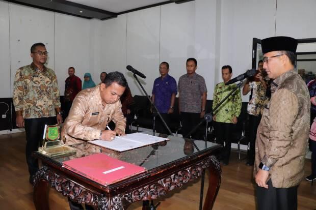 Sekda Muba Lantik 14 Orang Pejabat Administrasi CPNS PTT Kemenkes