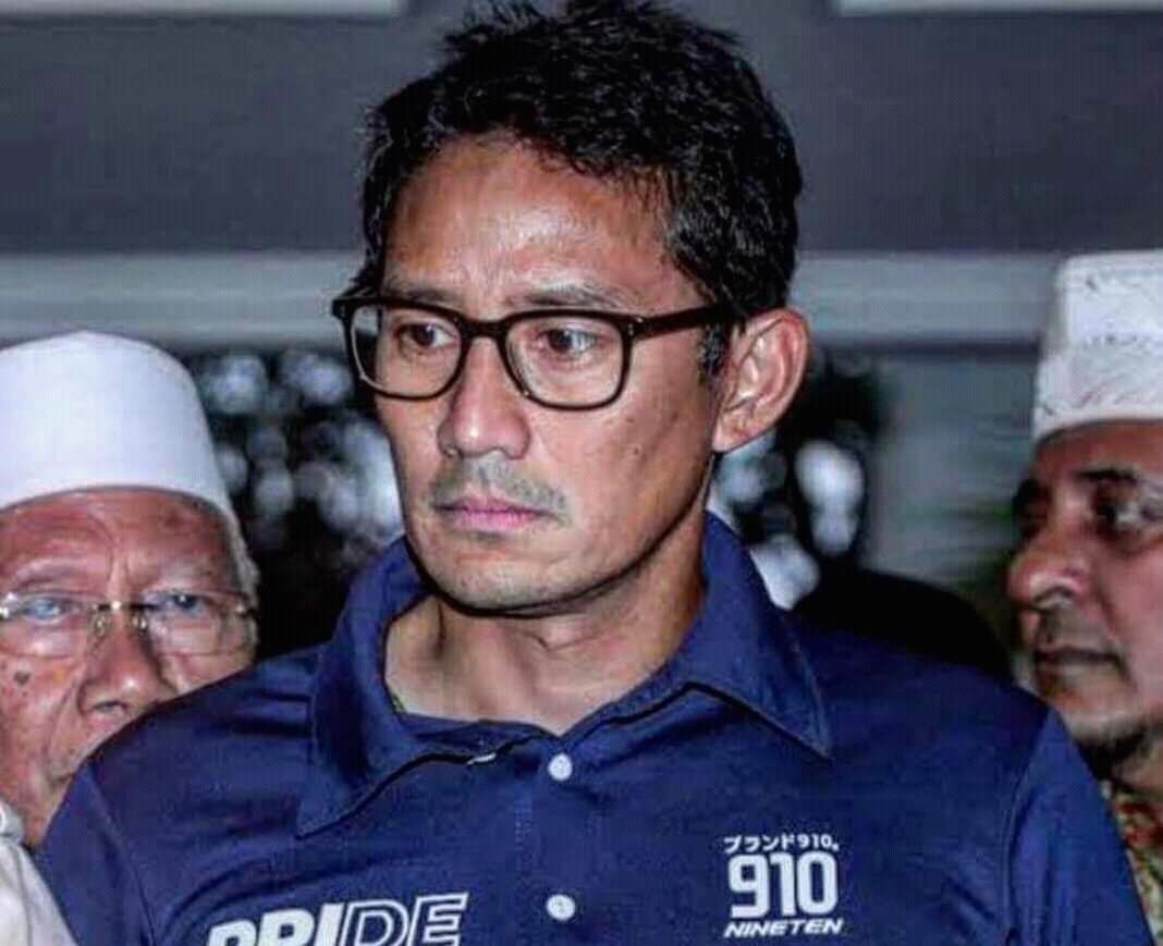 Saat Sandiaga Lama Menatap Foto Ketua KPPS yang Meninggal...