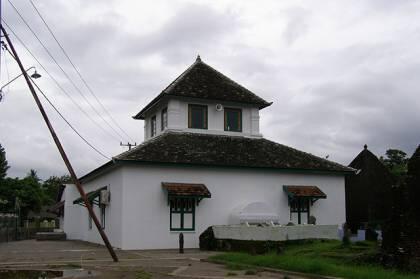 Masjid Tertua di Indonesia, dari Banyumas hingga Maluku Tengah
