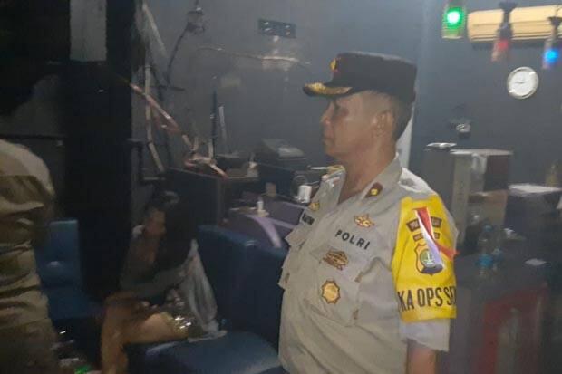 Beroperasi saat Ramadhan, Cafe Dangdut di Koja Disegel Polisi