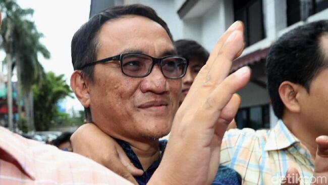 Andi Arief Berkicau 'Andai SBY Tak Memaksa Prabowo Pulang dari Yordania'