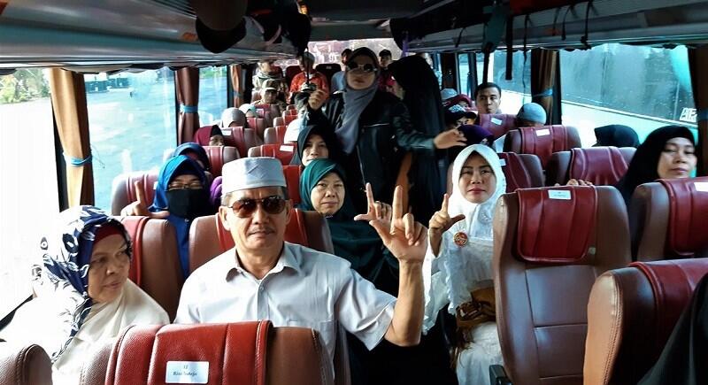 Aksi 22 Mei, Pendukung 02 Asal Sumatera Barat Carter 5 Pesawat dan 50 Bus