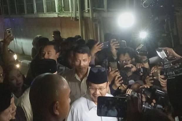 Hendak Jenguk Eggi Cs di Polda Metro, Prabowo Tak Dapat Izin