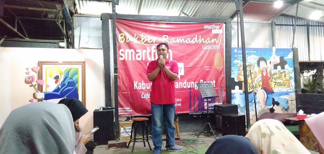 Smartfren Community Bandung Barat Bukber Sekaligus Angkat UMKM