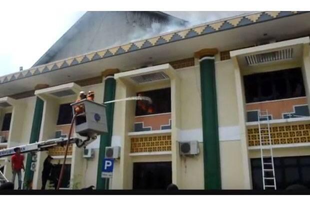 Ruang Kerja Wakil Bupati Pringsewu Hangus Terbakar