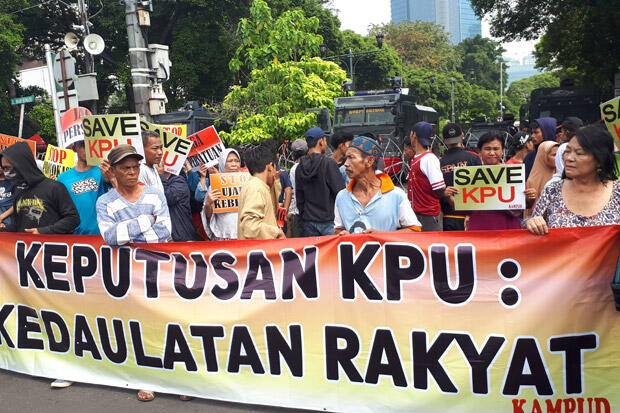 Gelar Aksi, Kampud Berikan Dukungan Terhadap KPU