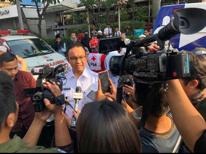 Pantau Demo di Bawaslu, Anies Diajak Selfie