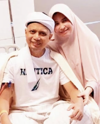 5 Potret Kemesraan Ustaz Arifin Ilham Bersama Istri Pertamanya