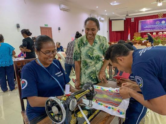 Tingkatkan Kesejahteraan Penjahit Daerah ala Kemendes