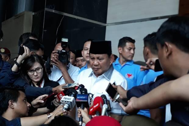 Prabowo Jenguk Korban Rusuh 22 Mei di Rumah Aspirasi Menteng