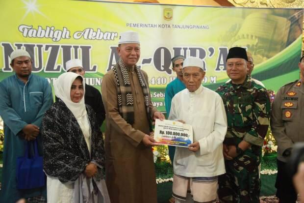 Jadikan Al-Qur'an sebagai Momentum Pembenahan Diri