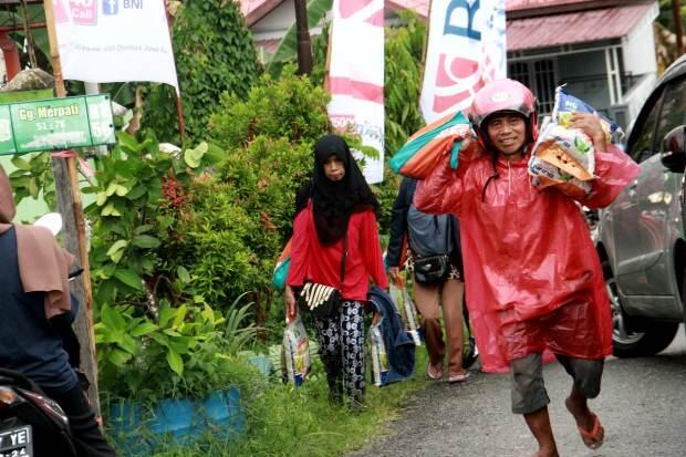 Tiga BUMN Salurkan Paket Bantuan Ramadhan di Balikpapan