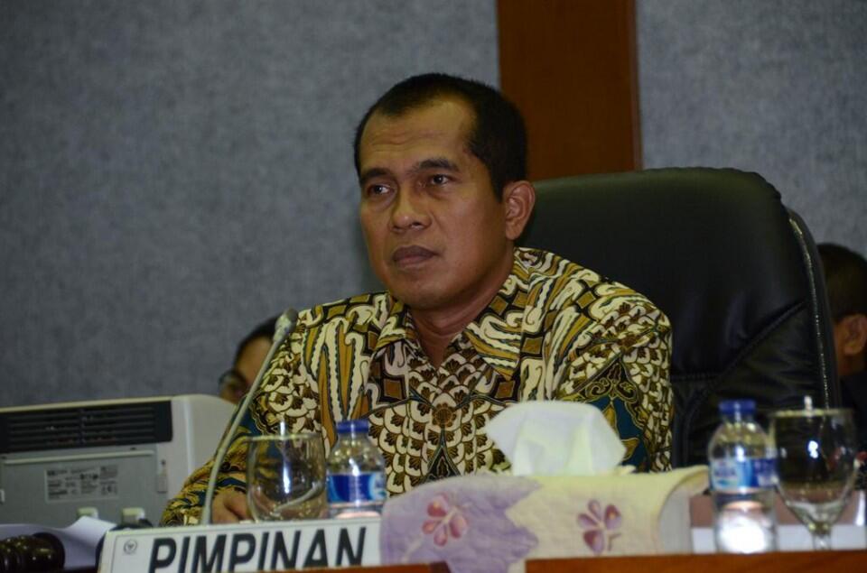 Komisi I DPR RI Minta Kemenkominfo Buka Kembali Akses WhatsApp dan Media Sosial