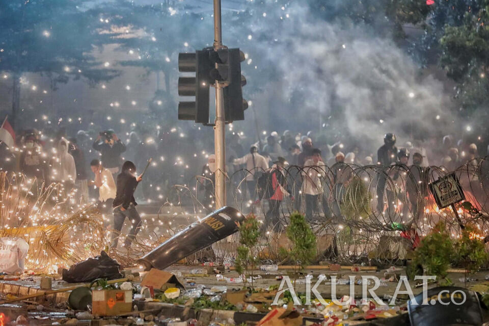 Ricuh Depan Bawaslu Semalam, Polisi: Ini Bukan Demonstran, tapi Perusuh