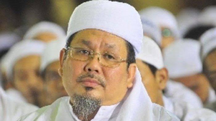 Ust Tengku Zul : Ya Allah, Air Mataku Mengalir Deras Lihat TNI Lindungi Rakyat