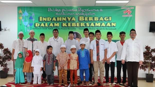 Ajinomoto Indonesia Berbagi dengan Produk Aman dan Halal