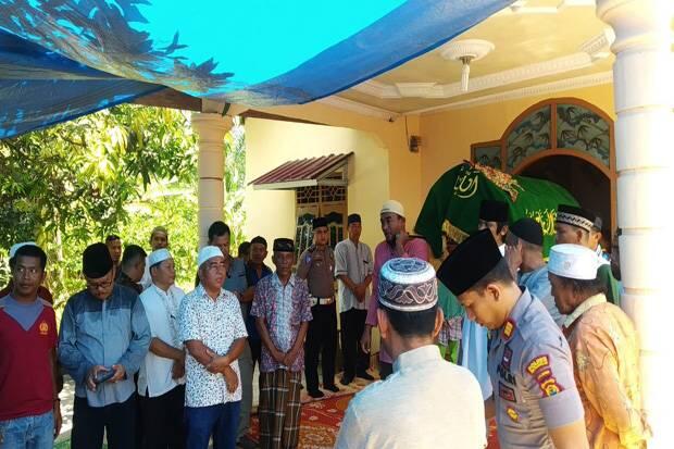 Jenazah Korban Peluru Nyasar saat Aksi 22 Mei Disambut Tangis Keluarga