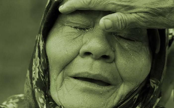 WANITA YANG TELAH MENUA