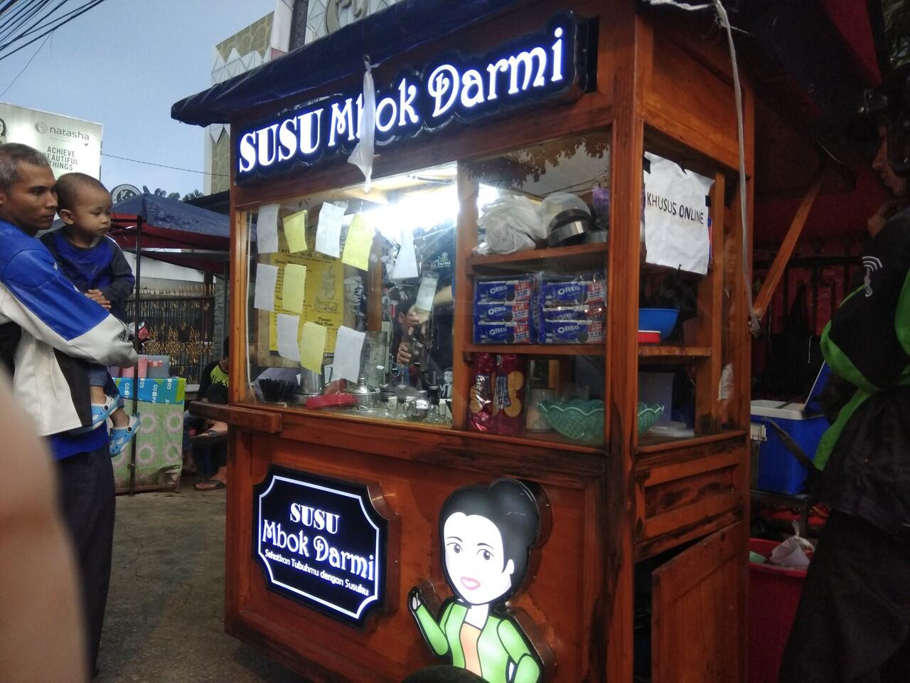 Berburu Jajanan Bukaan di Pusat Kuliner Jalan Bangbarung Bogor, Kuy!