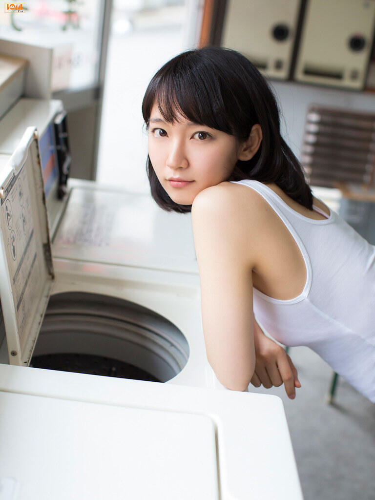 Riho Yoshioka, aktris cantik dan imut asal jepang bikin ane mabuk kepayang gan