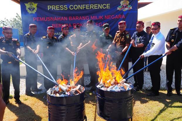 Aksi Bea Cukai Madura Bantu Tekan Peredaran Rokok Ilegal