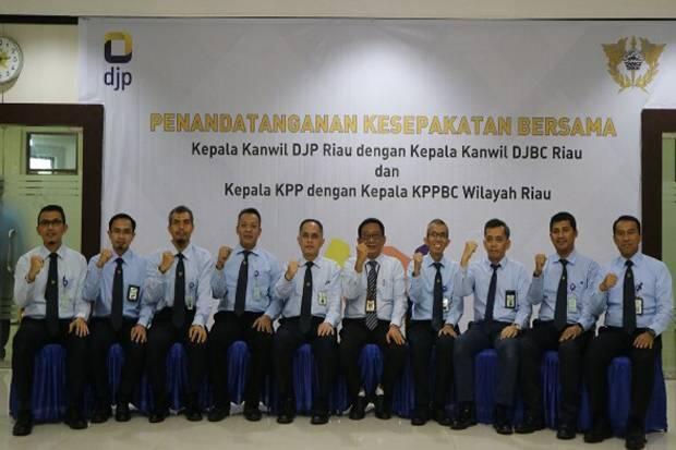 Optimalkan Penerimaan Negara, Bea Cukai dan Ditjen Pajak Riau Jalin Sinergi