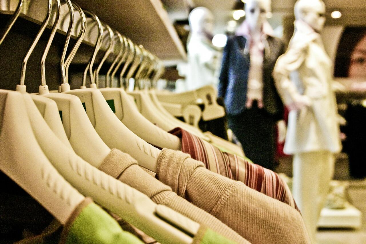 Tips & Trik Membeli Baju Branded Murah Untuk Lebaran