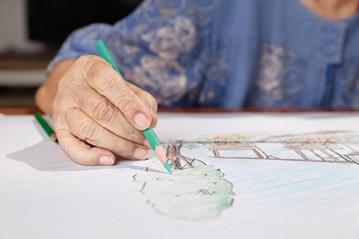 Resep Seni, Terapi Baru bagi Penderita Kanker dan Alzheimer