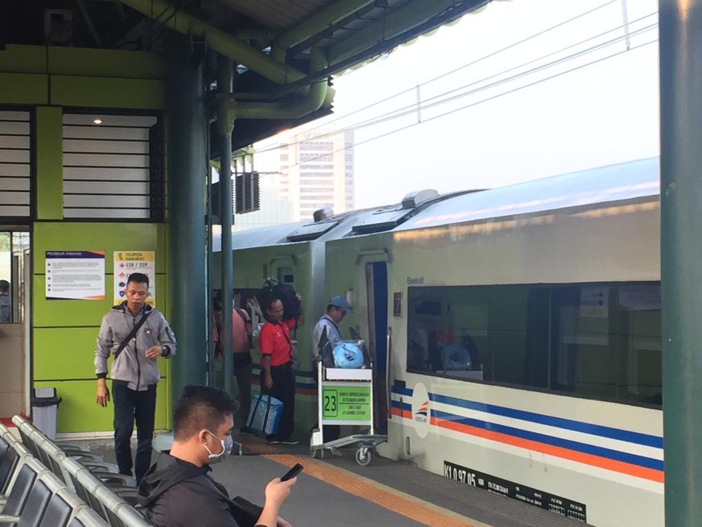 Cerita Mudik Lebaran 2019 Jakarta – Tegal dengan KAI Argo Muria