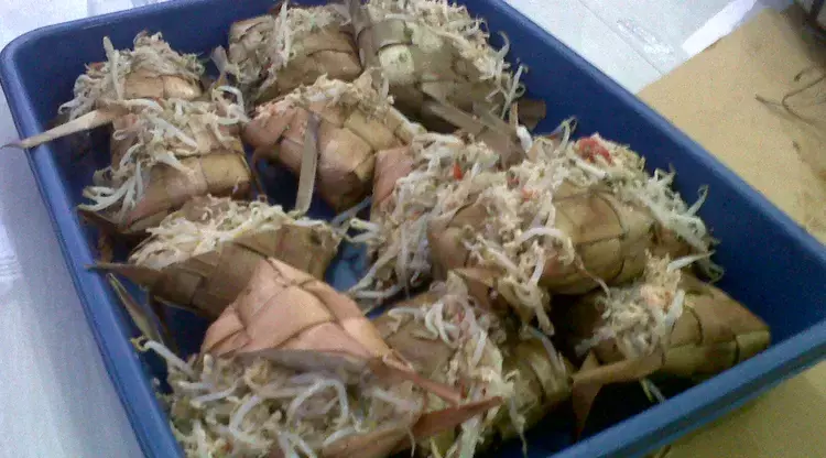 Kupat Jembut dan Serunya Syawalan di Kampung Jaten