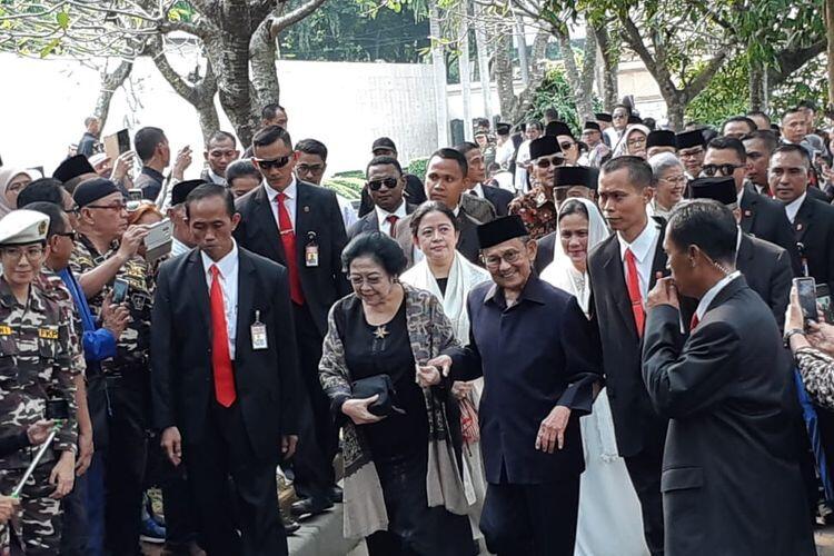 Megawati Hadir di Pemakaman Ani Yudhoyono