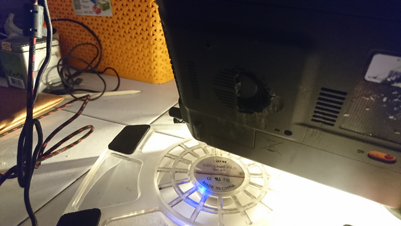 Tentang LAPTOP Jadul &amp; Membuat Komik 3D