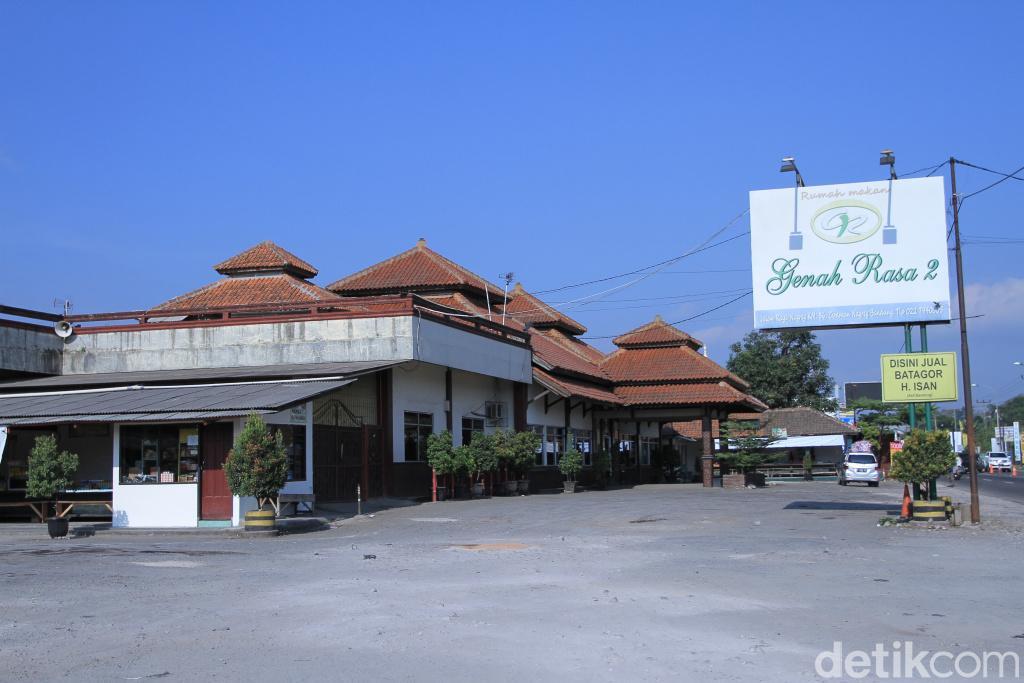 Mudik Lewat Nagreg, Ada 5 Rumah Makan dengan Sajian Sunda yang Sedap