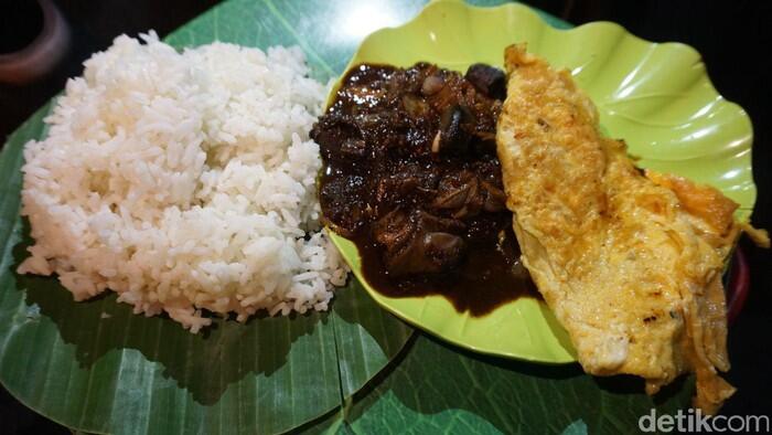 Kuliner Mudik Lebaran, Cicipi Sate Srepeh di Rembang hingga Kare Rajungan di Tuban