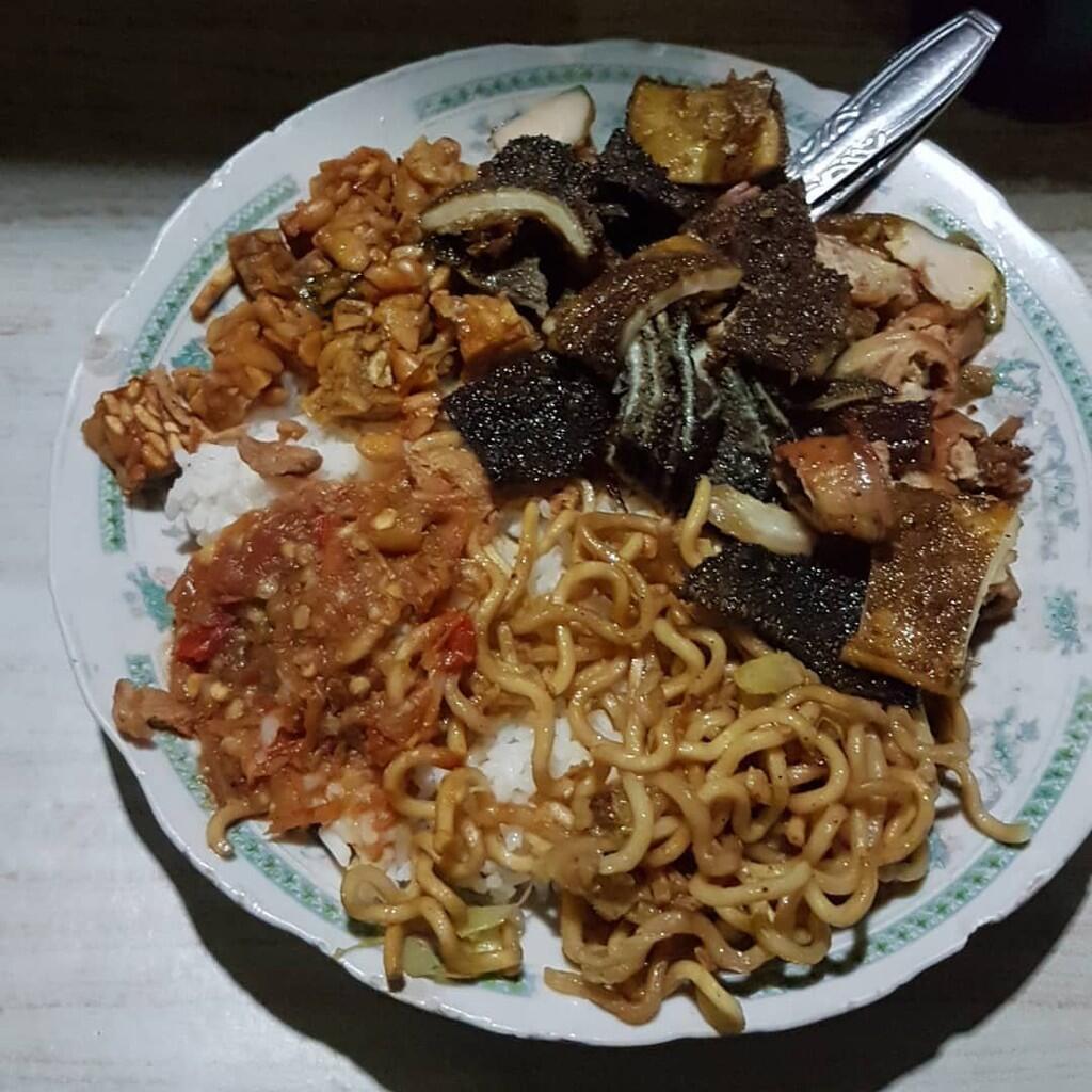 Nasi Tiwul Pacitan dan Sate Sapi Menanti di Jalur Mudik Pansela