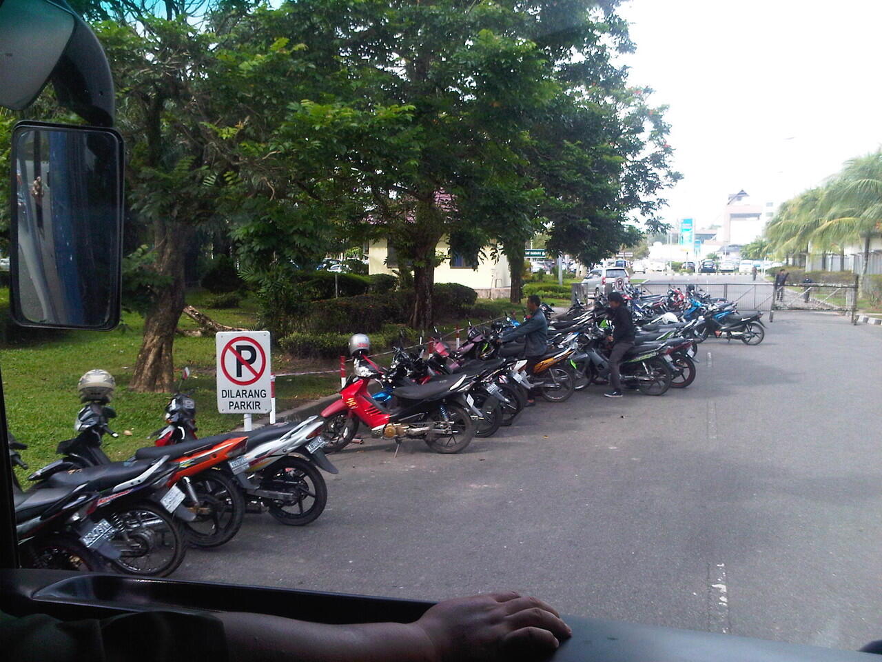 Fenomena Mudik !! Hindari 7 Kebiasaan Buruk Pengemudi Kendaraan Di Kampung !!