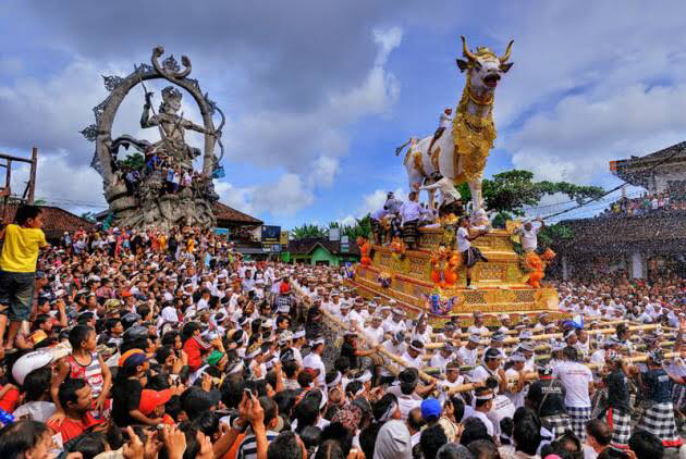 Festival Agama mengurangi dan melunturkan nilai agama kita ?