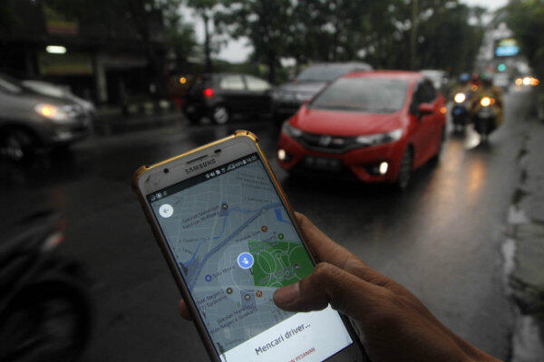 Mau Jadi Driver Taksi Online? Maaf Jumlahnya Dibatasi
