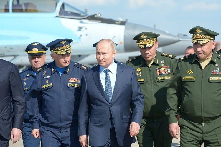 Putin Minta Inggris Lupakan Kasus "Sepele" Racun Saraf Novichok