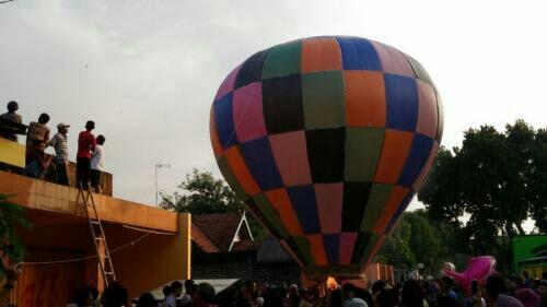 Berbahaya, Pelaku Balon Udara Liar Dipidana Rp1Miliar