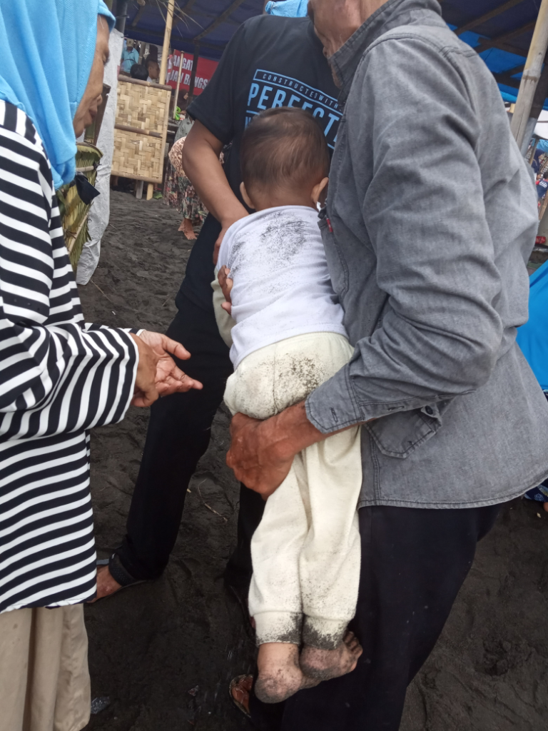 SEKELUMIT CERITA DI BALIK KELUCUAN FOTO/VIDEO ANAK BATITA