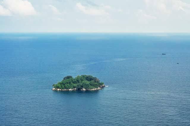 Indahnya &quot;Pulau Berhala&quot; Di Ujung Perairan Indonesia