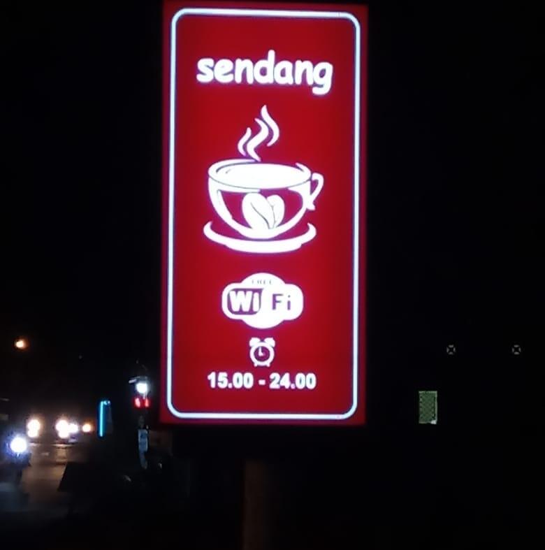 recomended tempat nongki di jakal utara