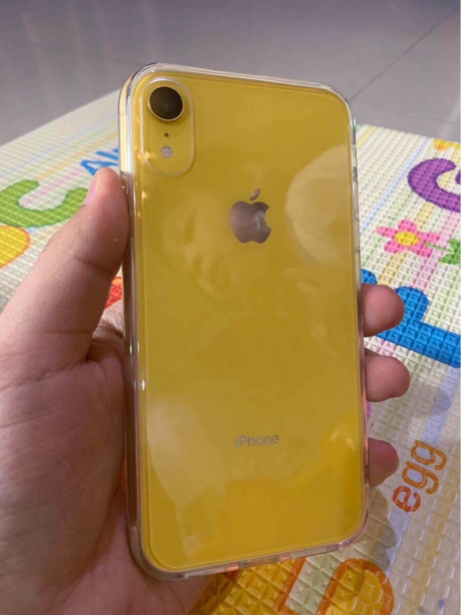 iPhone XR Yellow 128 GB docomo-