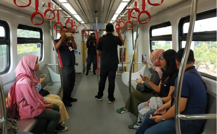 Pengamat: Siapa Mau Naik LRT ke Kelapa Gading? Itu Tempat Orang Bermobil