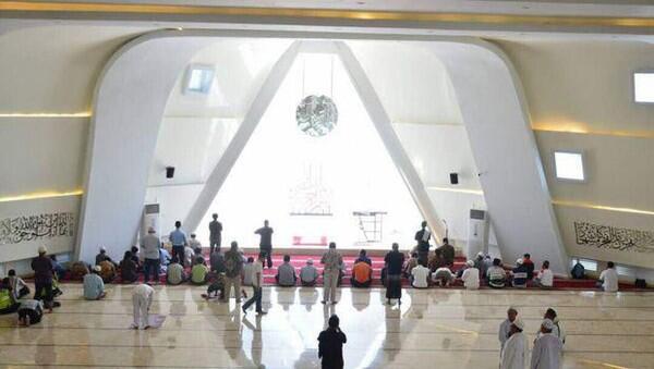 5 Masjid Berbentuk Segitiga Dan Masjid Al Safar Yang Katanya Bersimbol Illuminati