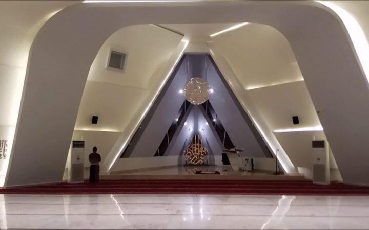 Menghadap Simbol Illuminati Membatalkan Sholat? Begini Penjelasan Ulama